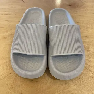 Pillow‎ Slide Womens Non-Slip Ultra Soft EVA Slippers Gray Size 38-39 thumbnail 2