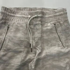 Athleta Cabo Tide‎ Linen Jogger Neutral Beige Tan Camo Print Pants - Size 6. thumbnail 3