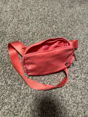 Sakura Pink Lululemon Belt Bag Everywhere 1L thumbnail 6