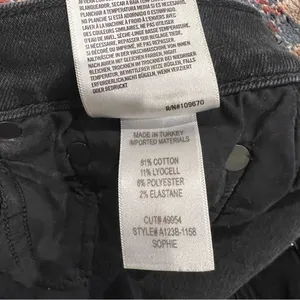 AGOLDE Sophie Mid Rise Ankle Jean in Shout Wash (Black) thumbnail 9