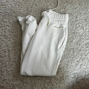 Gymshark X Whitney Simmons Ivory Joggers Size XSmall thumbnail 1