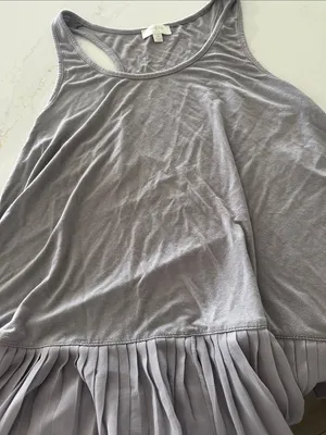 Umgee light gray racerback pleated hem tank top size medium‎ thumbnail 6