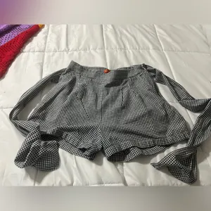 Anthropologie Black & White Gingham High-Waist Tie Shorts thumbnail 3