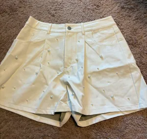 Pants Store Shorts thumbnail 2