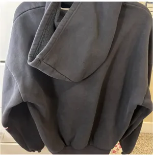 Edikted Grey Bow Sweatshirt thumbnail 2