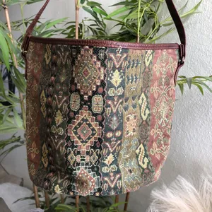 Unique green brown VTG boho tapestry crossbody shoulder tote bucket bag purse PU leather straps & interior cottage-core thumbnail 1
