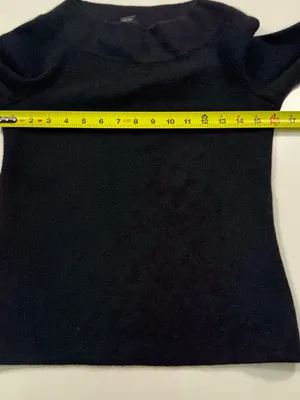 Avellini 100% Cashmere Black Crewneck Sweater Size Small thumbnail 4