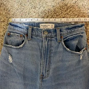 Abercrombie & Fitch Curve Love The '90s Straight Ultra High Rise Jeans 26/2 thumbnail 12