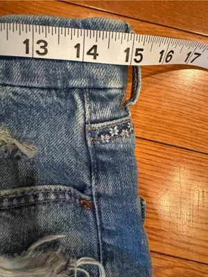 American Eagle Curvy ’90s Boyfriend Distressed Denim Shorts – Size 12 thumbnail 9