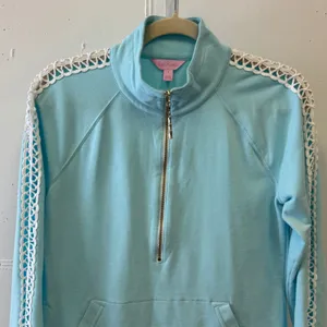 Lilly Pulitzer Skipper Popover Pullover with Crochet Lace Sleeve Detail‎ Small thumbnail 4