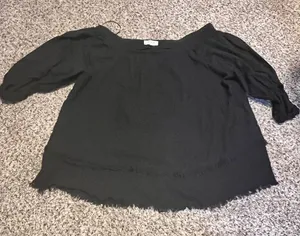 Umgee Black Puff Sleeve Casual Blouse Scoop Neck Lightweight Top Size M‎ thumbnail 1