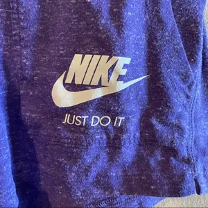 Nike Women’s Purple Shorts thumbnail 6