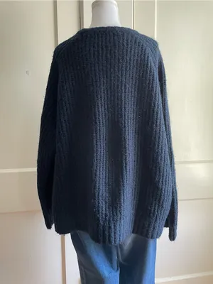 OLD NAVY Cozy Navy Sweater with White Heart - Women thumbnail 3