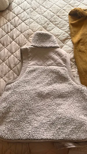 Buckle Sherpa Vest  thumbnail 2