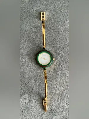 DRESSY🌟Gucci Women's Interchangeable Bangle Watch set 🔥🔥 thumbnail 10
