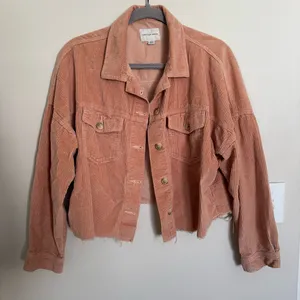 American Eagle Pink Coral Cropped Corduroy Jacket Women’s Size M Fray Shirt thumbnail 1