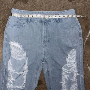 SHEIN Light Blue Distressed High Rise Jeans thumbnail 4