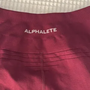 Alphalete Berry  Leggings thumbnail 2