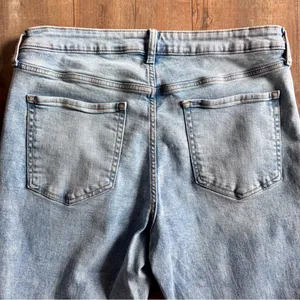 Old Navy High Rise OG Straight Light Wash Distressed Stretch Jeans Sz 16 Short thumbnail 6