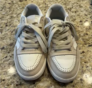 Vans ivory and White tan Sneakers Classic Skate Style Womens 6.5 Mens size 5 thumbnail 1