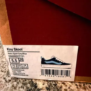 Vans Knu Skool Black Light Blue Sneakers Women’s 7 Youth 5.5 NWT thumbnail 6