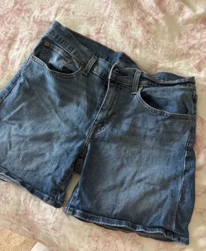 Levi’s Shorts thumbnail 1