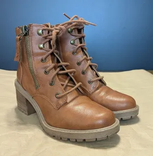 Zodiac Gaige Lace Up Lug Sole Combat Boots Cognac Brown Tan Womens 6 Booties thumbnail 1