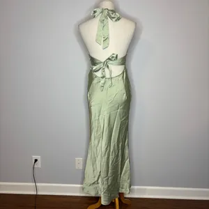 SHEIN - Green Halter Maxi Dress thumbnail 3