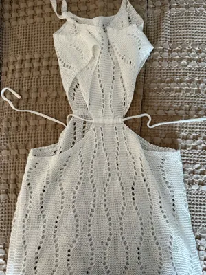 White beach cover up Size L thumbnail 1