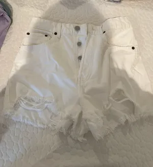 zara jean shorts  thumbnail 1