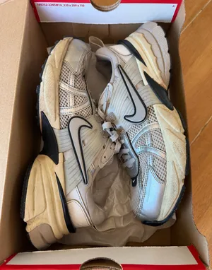 Nike V2K Run Summit White Metallic Silver Women’s 7.5 FD0736-100 w/ Box thumbnail 1