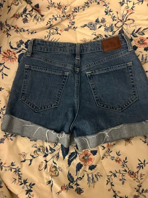 Hollister Shorts Jean High-Rise Mom Ultra 3" thumbnail 2