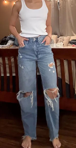 Urban Outfitters BDG High Rise Baggy Jeans thumbnail 1