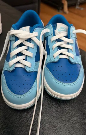 Nike sneakers  size 10 thumbnail 1