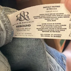 FINAL MARKDOWN Ladies' Rock & Republic Distressed Jeans 30 thumbnail 7