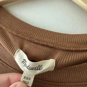 Madewell Fine Ribbed Supercrop Crewneck‎ Brown Long Sleeve Top thumbnail 4