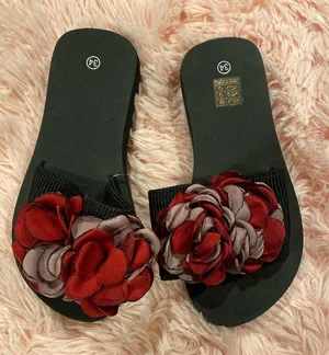 Floral Rosette Slide Sandals EU 34 US Womens 4 / Girls 3 Red Black Platform Slid thumbnail 1