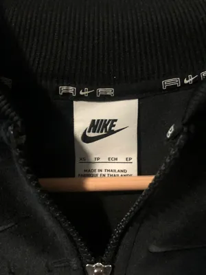 Nike Cropped Zip Up Jacket thumbnail 4