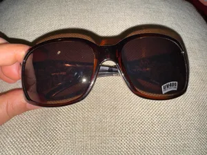 Brown women sunglasses UV 400 protection hand polished thumbnail 2