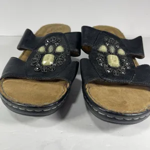 Natural Soul by Naturalizer "Saymore" Beaded Wedge Sandals - Women's Size 10M thumbnail 4