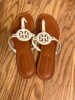 Tommy Hilfiger Litzy Flat Sandals Size 10M White T-Strap thumbnail 3