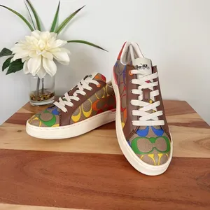 NWT Coach Clip Low Top Sneaker In Rainbow Signature Canvas size‎ US5/EU 35.5 thumbnail 4