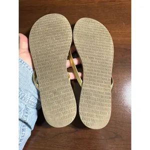 Tkees Sandals Womens Gold Vegan Leather Gold Lily Metallic Flip Flops Size 7 thumbnail 4