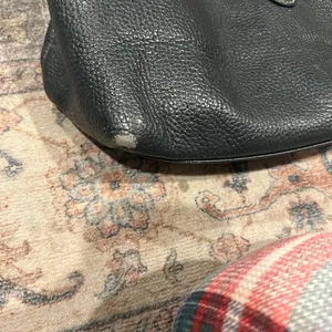 Authentic Dooney & Bourke Lucca Pebble Leather Logo Lock Sac thumbnail 5