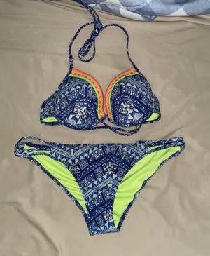 victoria’s secret bikini set thumbnail 1