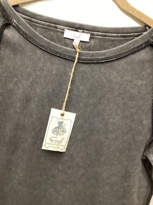 Easel charcoal gray ribbed short sleeve top Size Large thumbnail 9