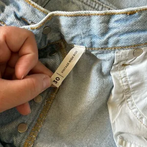 PacSun distressed button fly vintage high rise denim shorts size 30 100% cotton thumbnail 3