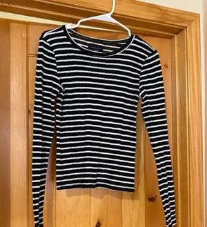 American Eagle Soft and Sexy Black White Striped Long Sleeve Shirt Size XS thumbnail 1