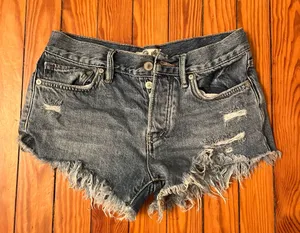 Shorts thumbnail 1