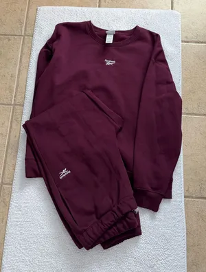 Reebok Women’s sweater set burgundy!! New thumbnail 1